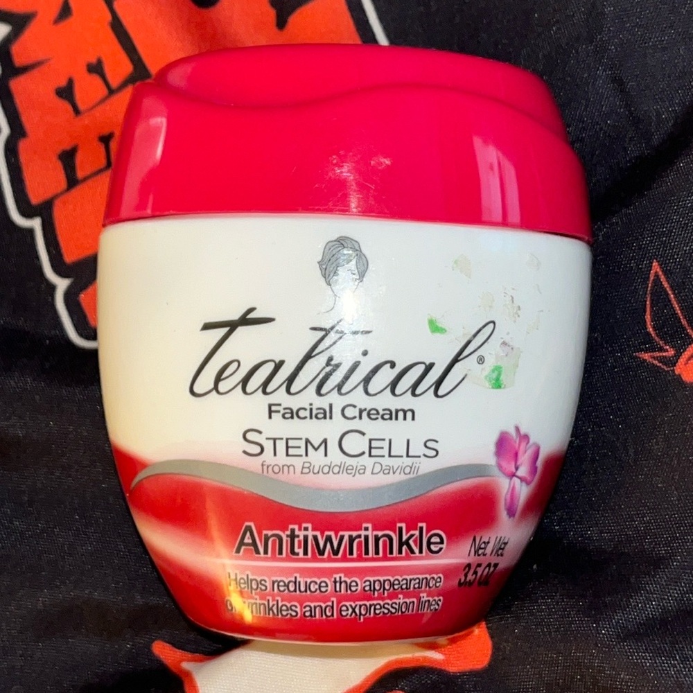 Teatrical facial cream